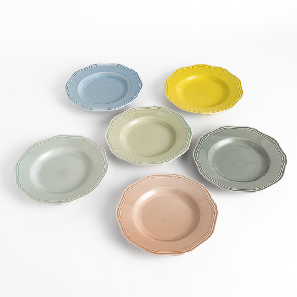 Charming ceramic dessert plates with a warm, glossy finish,perfect for any occasion.