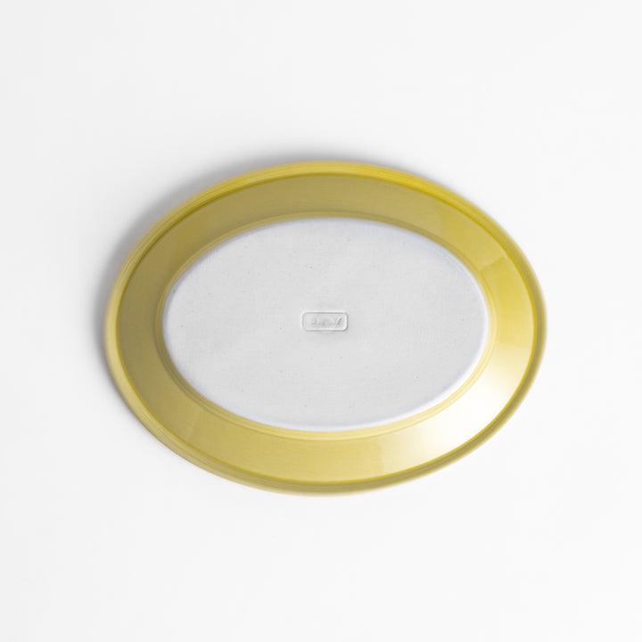 Durable and elegant yellow ceramic dessert plate, adding a pop of sunshine to your table setting.