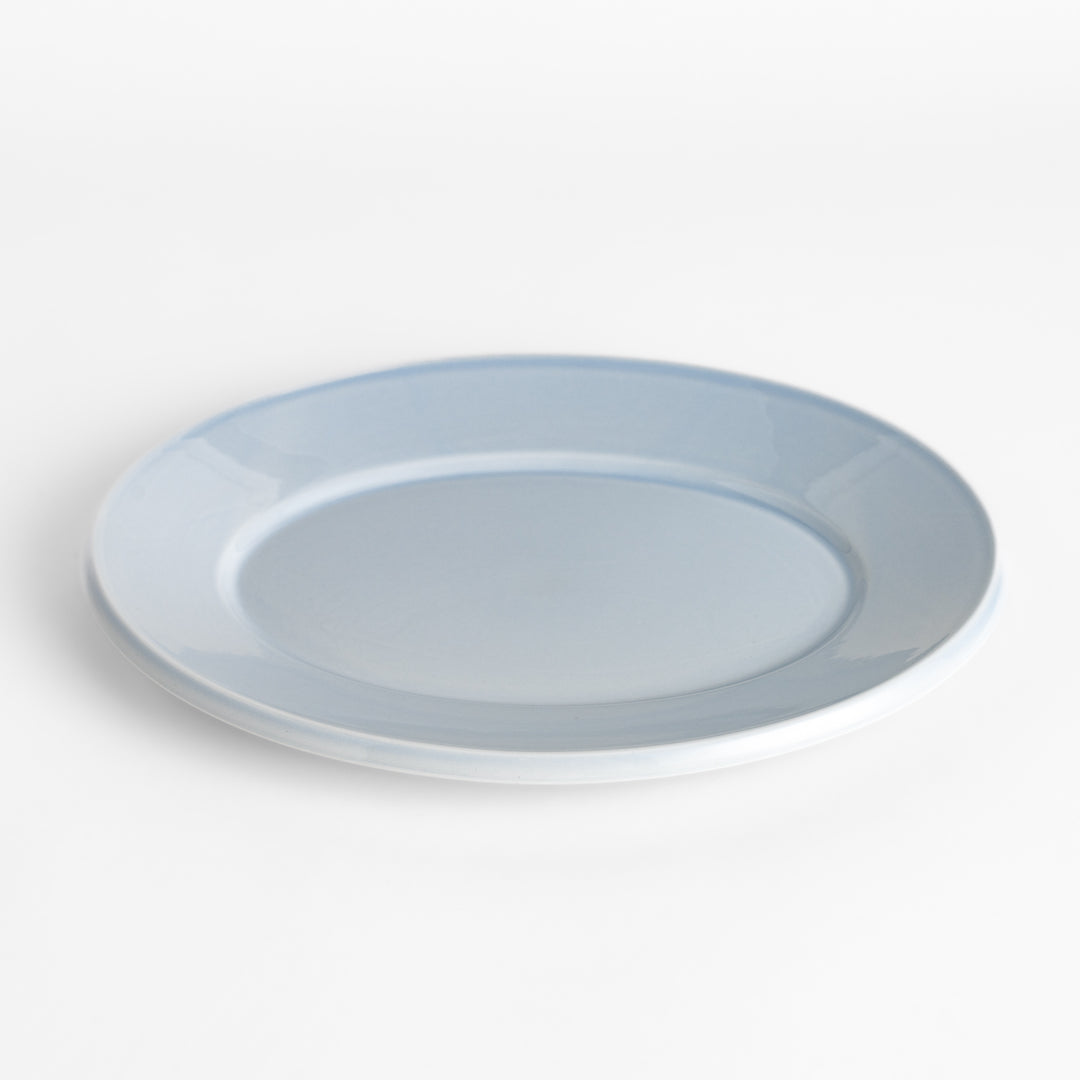 Durable and elegant blue ceramic dinner plate, adding a pop of color to your table setting.