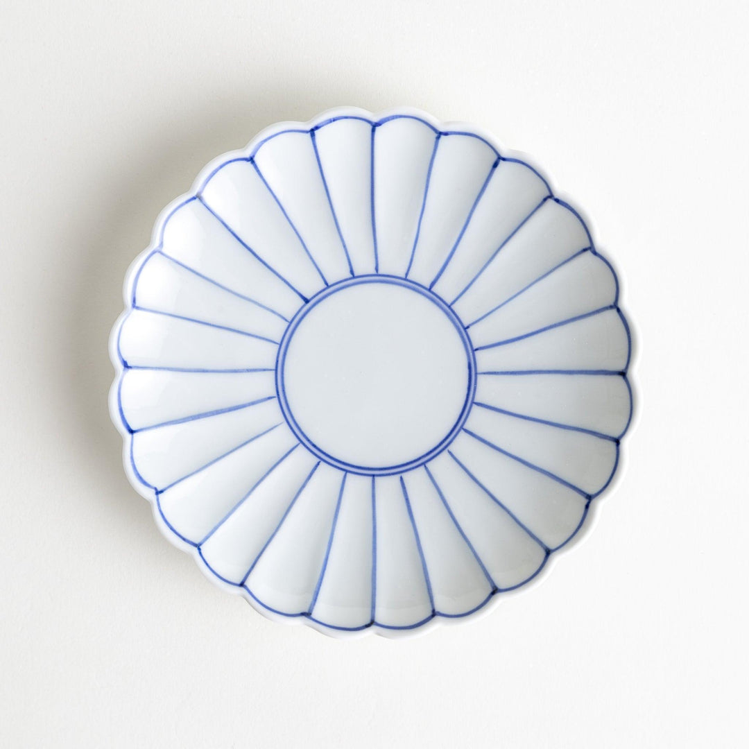 Chrysanthemum salad plates with a striped design, one in blue and the other in red.