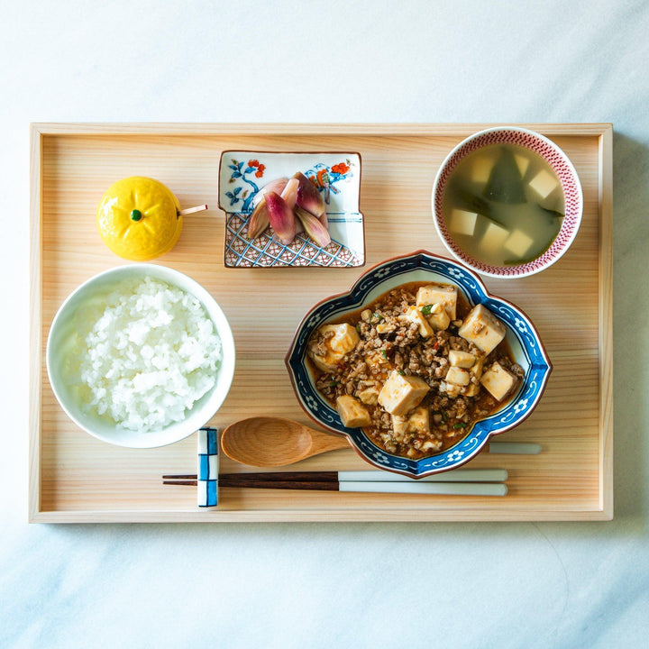 A rectangular hinoki wood tray.